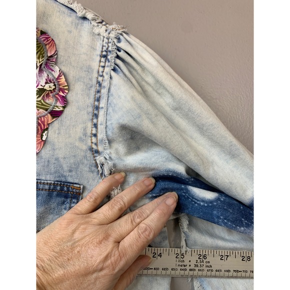 POL Denim Jacket Size S‎ Blue Acid Wash Floral Applique Embroidered Distressed - Picture 6 of 10
